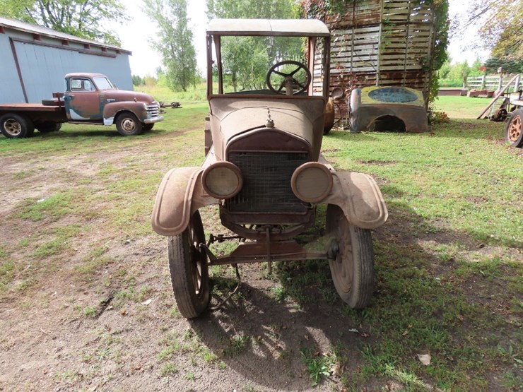 1920-ford-model-t-image-2