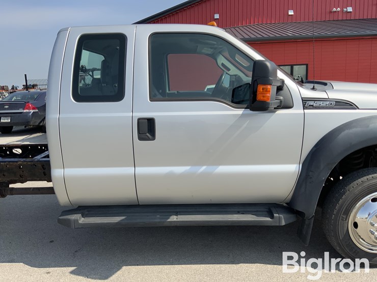 2015-ford-f550-xl-image-16