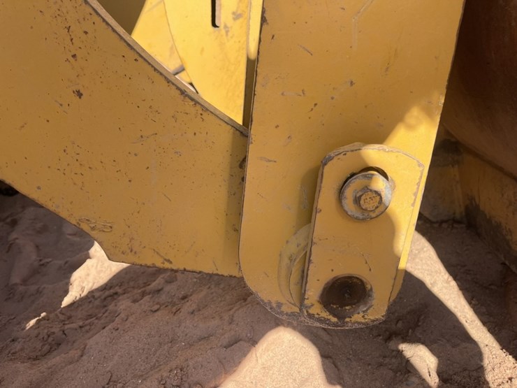 caterpillar-928g-image-15