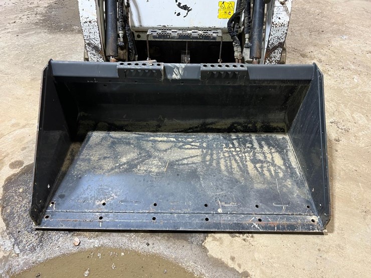 2023-bobcat-t450-image-10