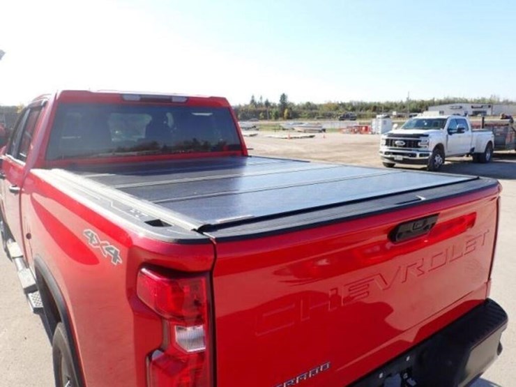2022-chevrolet-2500hd-image-78