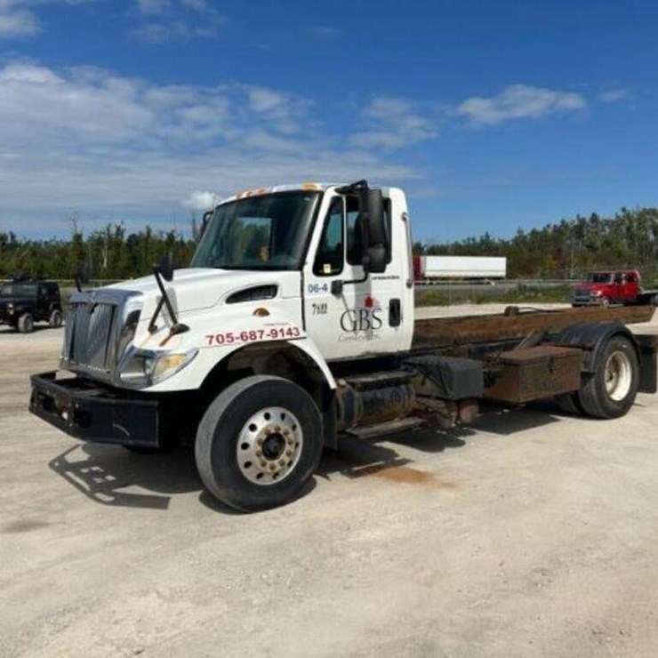 2006 INTERNATIONAL 7400