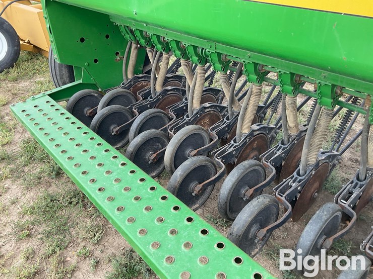 john-deere-450-image-15