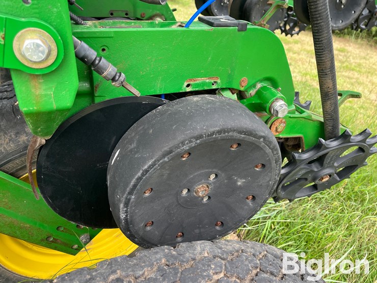 2009-john-deere-1790-ccs-image-13
