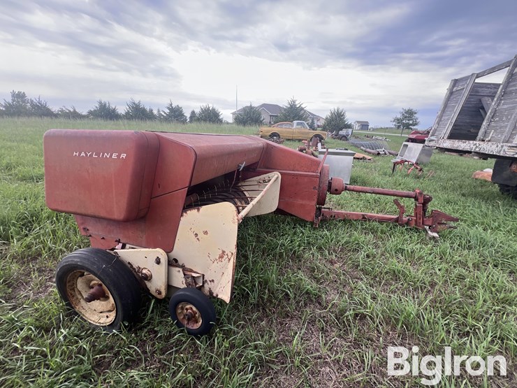 new-holland-271-image-4