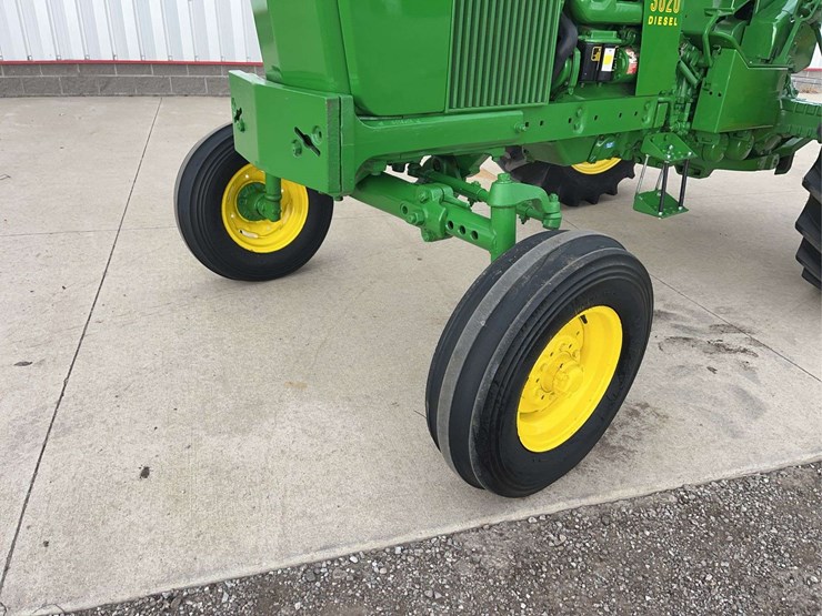john-deere-3020-image-10