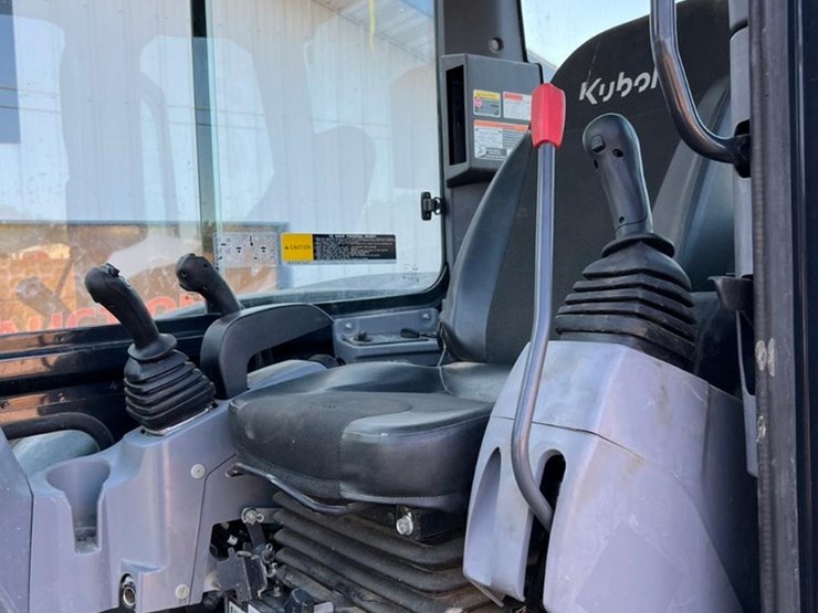 2020-kubota-kx057-4-image-28