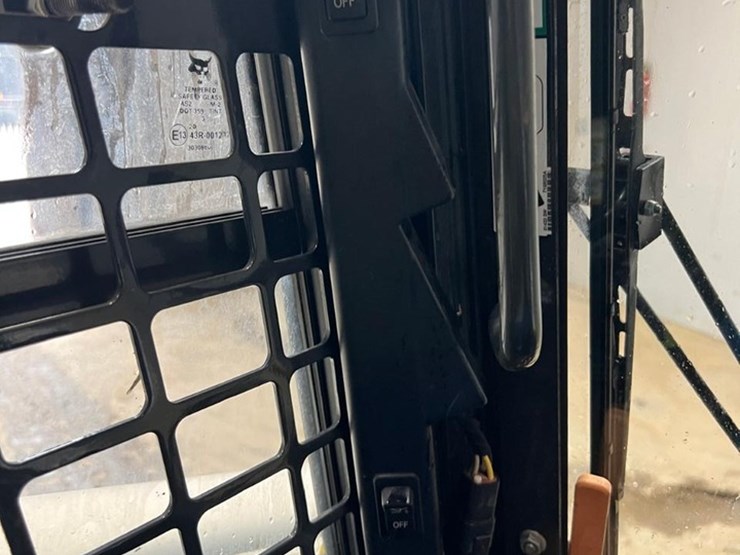 2020-bobcat-t770-image-25