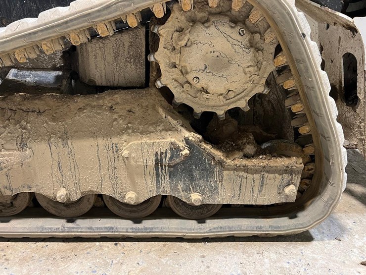 2021-bobcat-t64-image-15