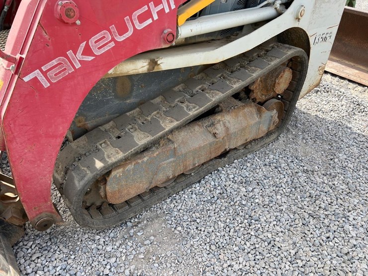 2016-takeuchi-tl8-image-12