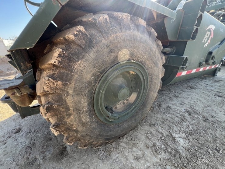 2008-caterpillar-613c-image-24