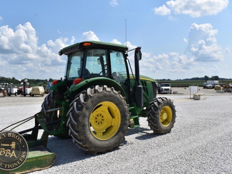 2017-john-deere-6120e-image-12