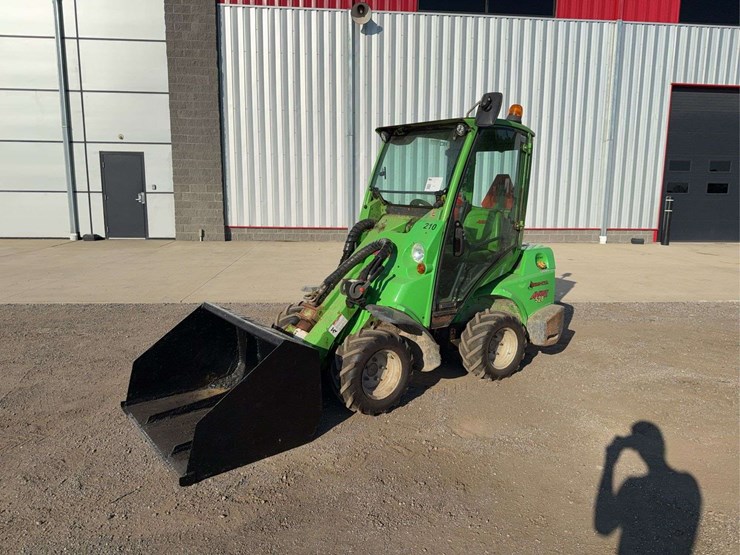 advant-528-wheel-loader-image-1
