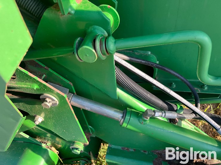 2006-john-deere-567-image-16