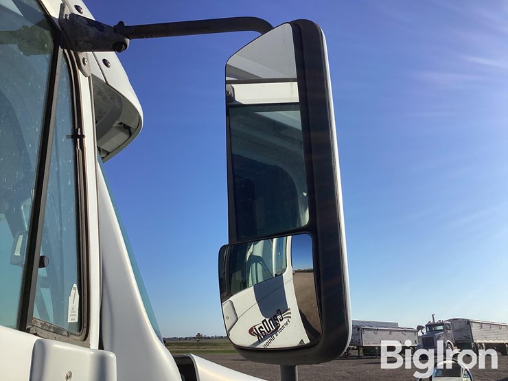 1999-freightliner-flc120-image-14