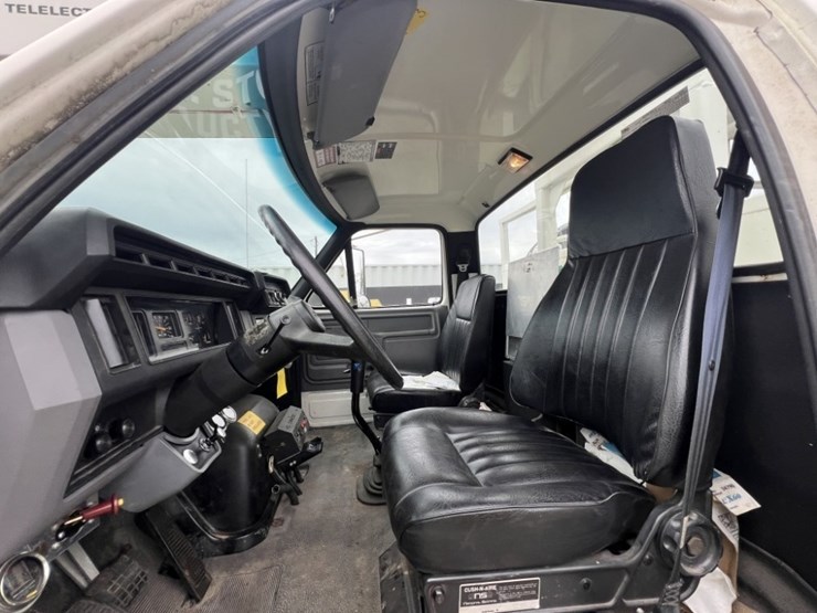 1995-ford-f800-image-31