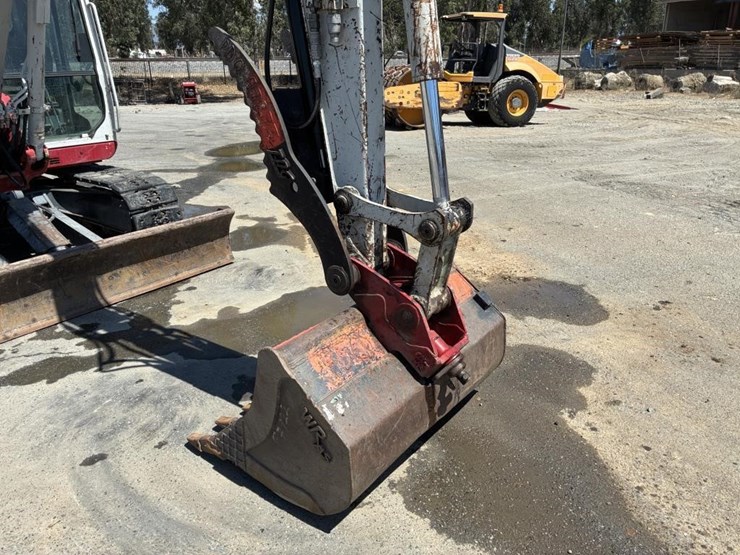 2017-takeuchi-tb290-image-7