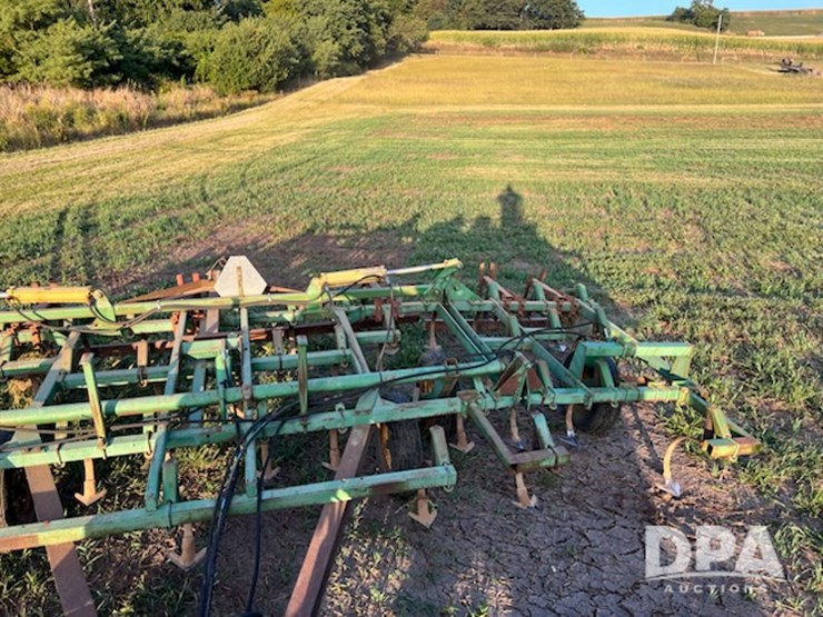 john-deere-1010-image-3