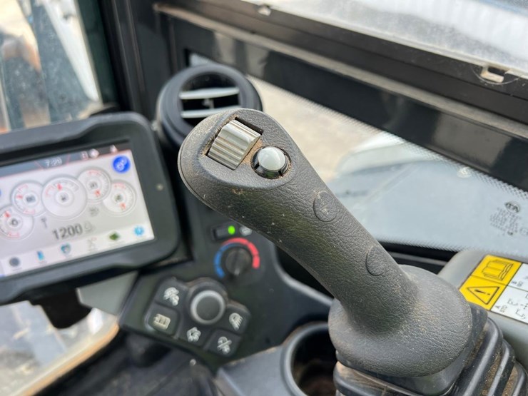 2022-bobcat-e88-image-31