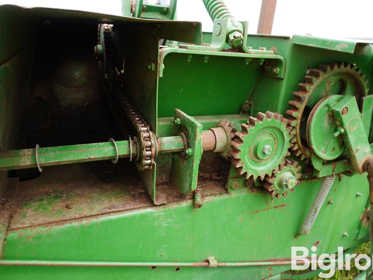 1980-john-deere-336-image-16