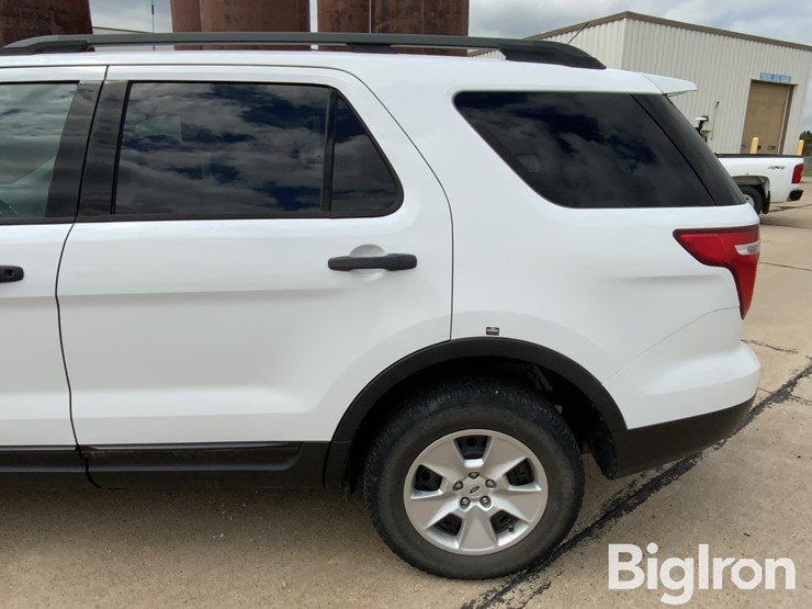 2014-ford-explorer-image-11