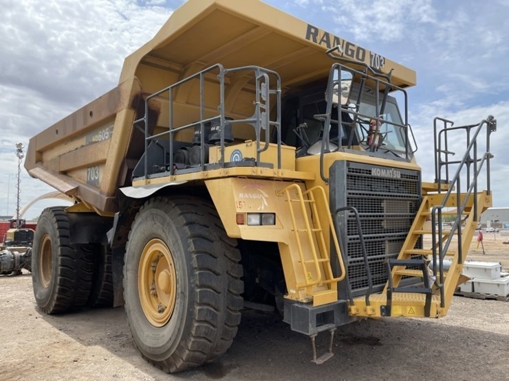 2015-komatsu-hd605-7e0-image-6