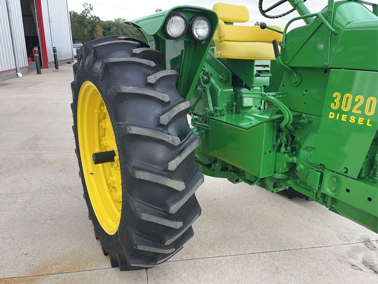 john-deere-3020-image-14