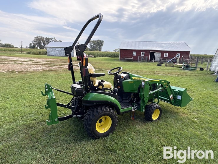 2021-john-deere-1025r-image-5