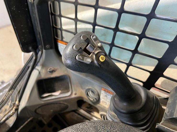 bobcat-t650-image-26