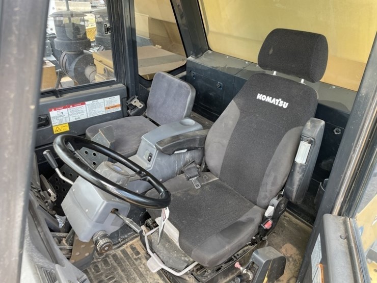 2015-komatsu-hd605-7e0-image-27