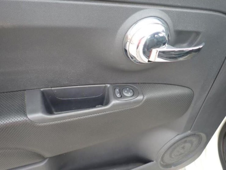 2015-fiat-500-automobile-3c3cffbr7ft662975-image-16
