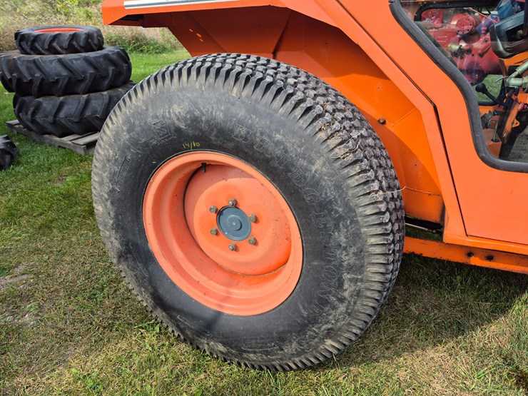 kubota-l2850-image-10