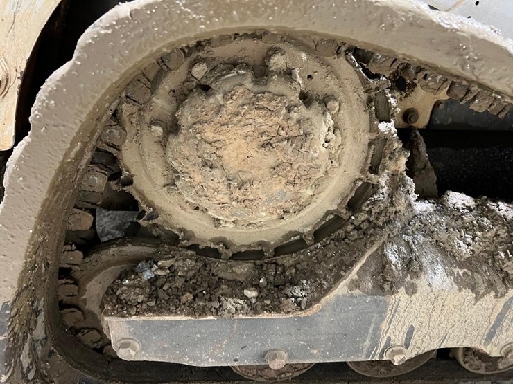 2021-bobcat-t770-image-18