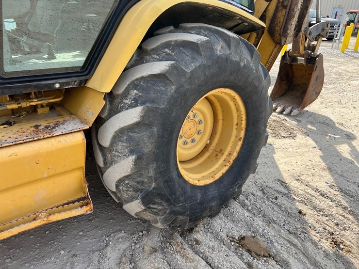 caterpillar-430d-image-13