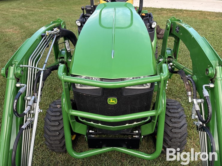 2021-john-deere-1025r-image-12