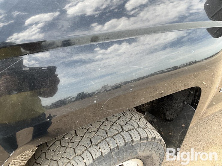 2015-chevrolet-silverado-3500-image-11