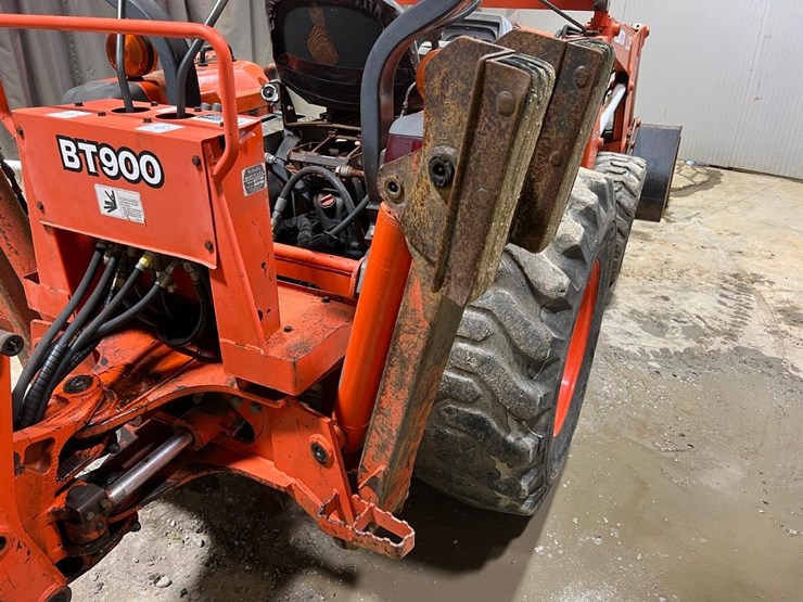 2002-kubota-l35-image-18