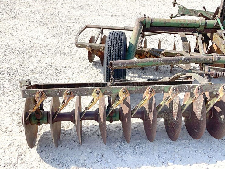 john-deere-10-image-13