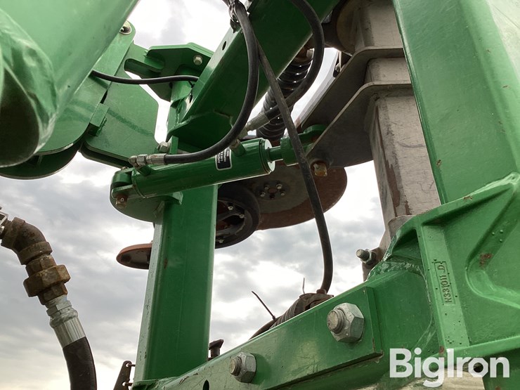 2014-john-deere-2510h-image-15
