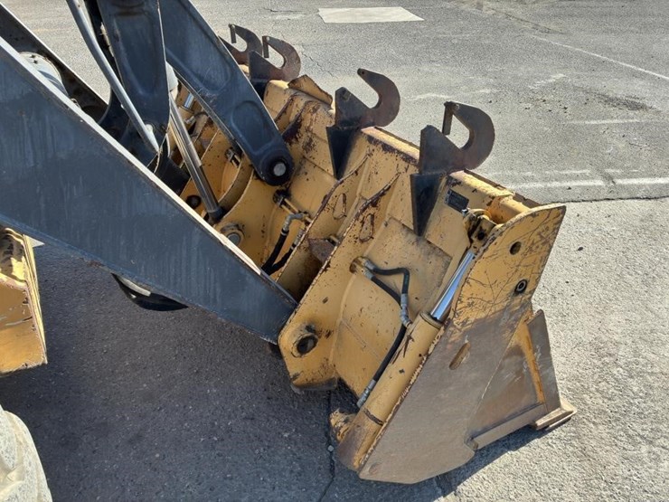 2015-deere-710k-image-6