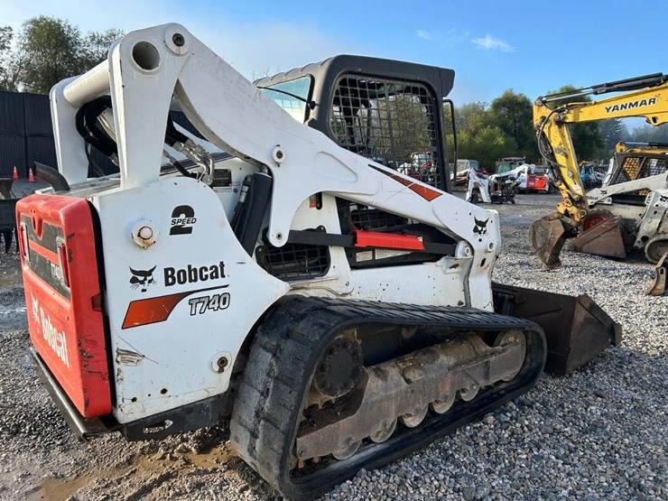2017-bobcat-t740-image-5