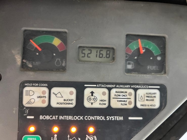 2006-bobcat-t250-image-22