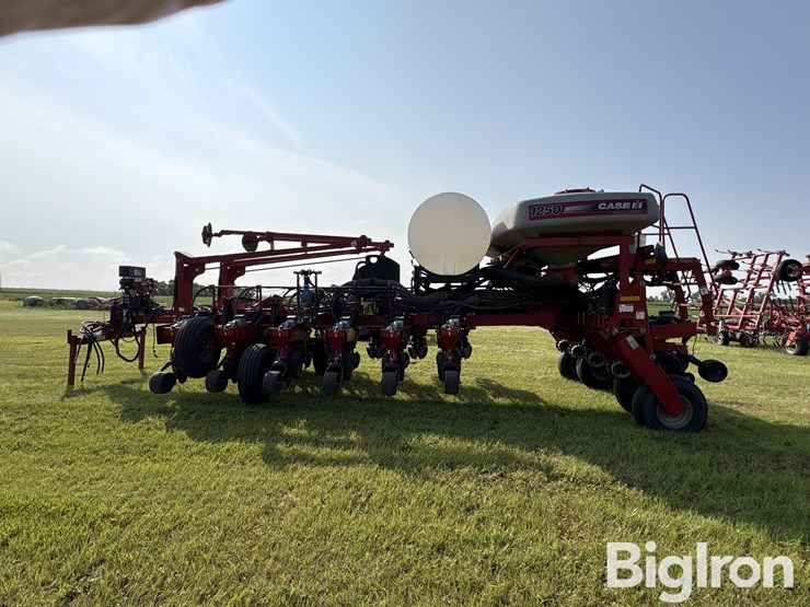 2013-case-ih-1250-image-8