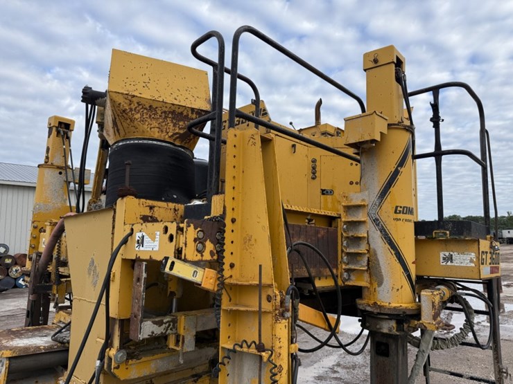 #1415-•-gomaco-gt3600-curb-machine-image-32