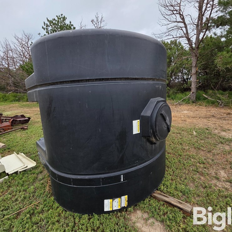 Poly Tank