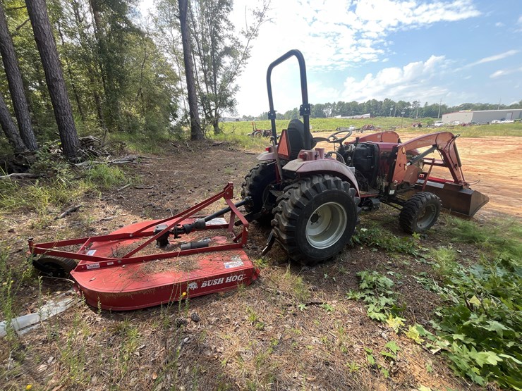 2020-mahindra-1640-image-5