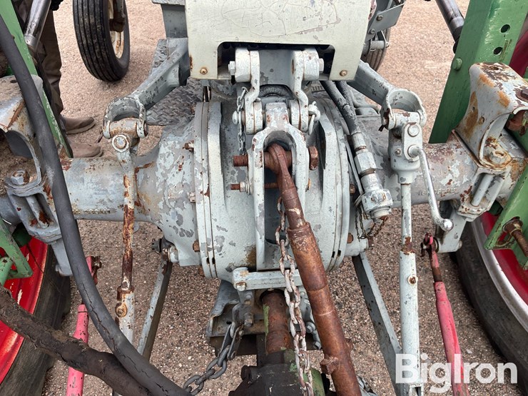 1963-massey-ferguson-65-image-10