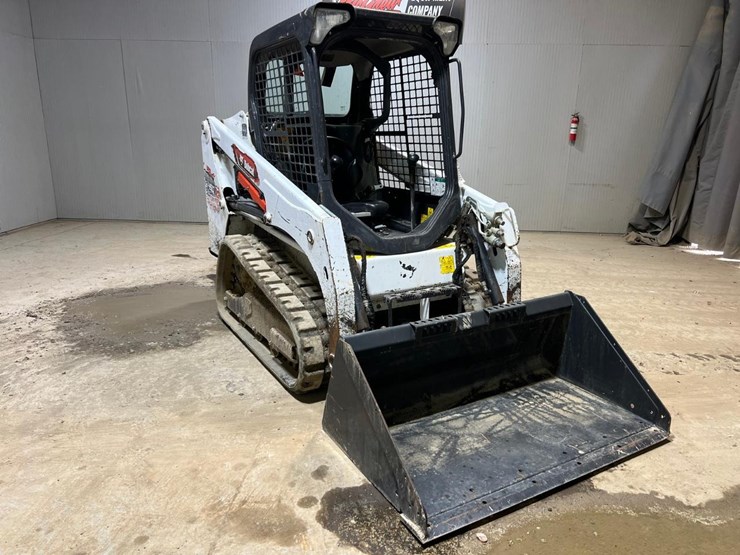 2023-bobcat-t450-image-8