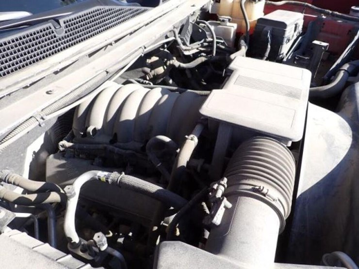 2022-chevrolet-2500hd-image-60