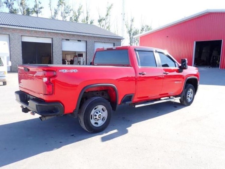 2022-chevrolet-2500-image-5